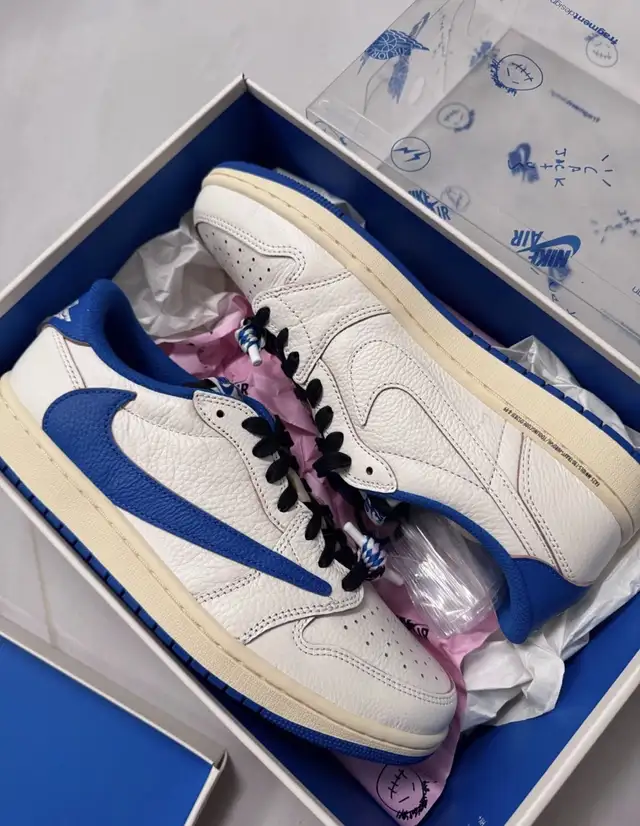 Jordan 1 Low Travis Scott Fragment Sail Military Blue in Men's Shoes in Mississauga / Peel Region - Image 5