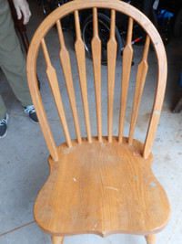 Set of 4 solid oak chairs
