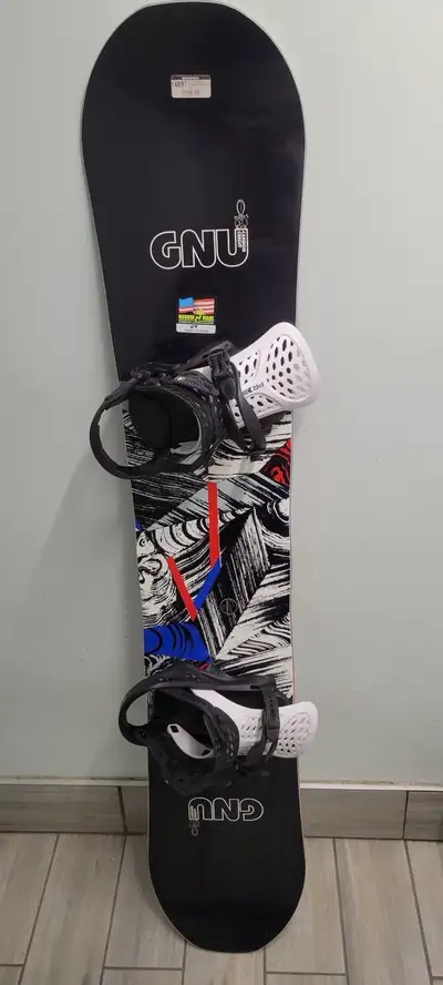 GNU Snowboard with Bindings, View more