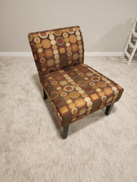 Accent lounge chair
