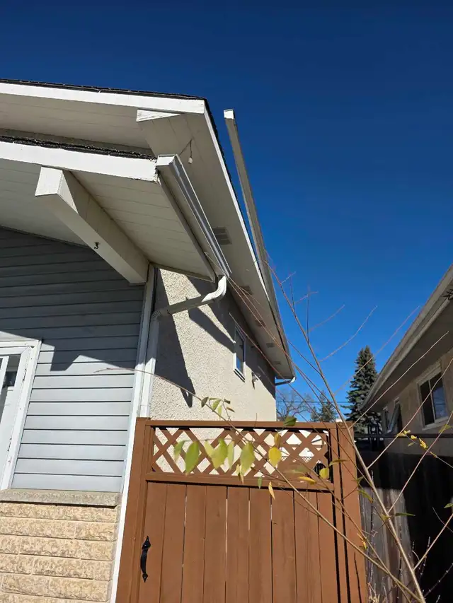Eavestrough Repairs & Cleaning 