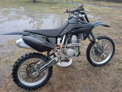 Special black edition. Tube protectors, Natty Seat. It's wheelie fun
