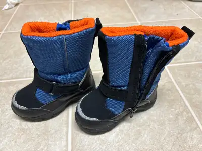 Toddler Winter Boots size 6, View more