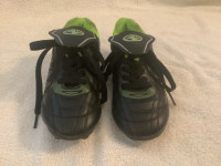 Kids soccer shoes/cleats size 10