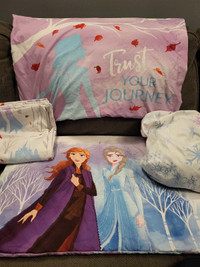 Frozen bedsheets / pillow cases