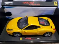 1:18 Diecast Hot Wheels Elite Ferrari 458 Italia Yellow