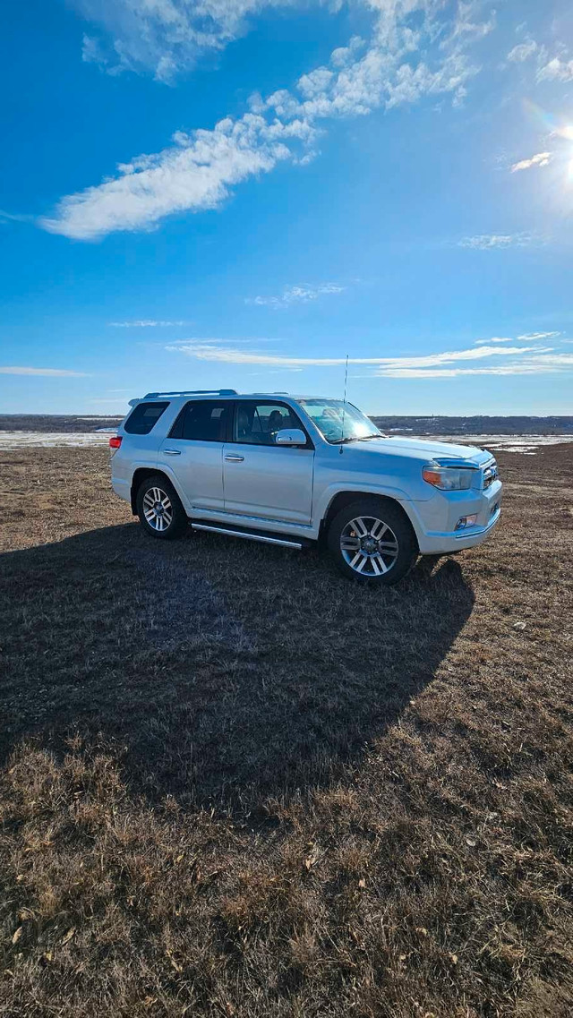 2012 Toyota 4runner Limited  in Cars & Trucks in Prince Albert - Image 2