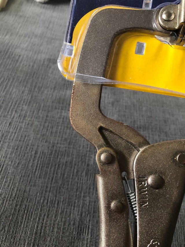 Irwin Vise grip locking clamp in Hand Tools in Belleville - Image 4