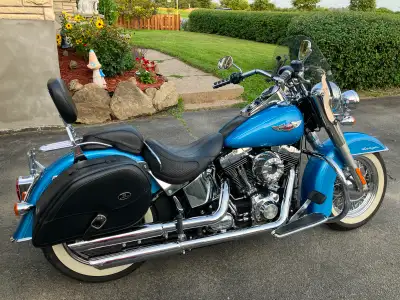 2011 HARLEY-DAVIDSON FLSTN SOFTAIL DELUXE,,UN BIJOUX SELEMENT 41516 KLM,,,beaucoup d,ajout pneus et...