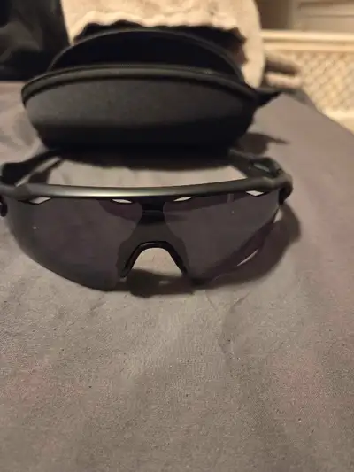 Brand new Oakland Radar EV Path sunglasses Model 009208 Prizm polarized lenses Comes with case , and...