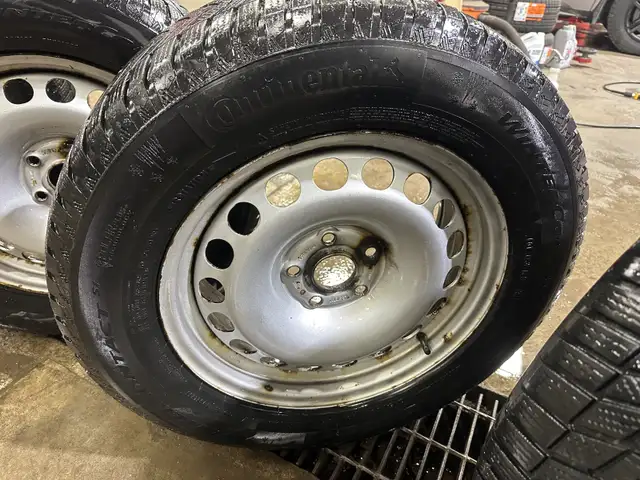215/65R16 WINTER STEEL RIMS WITH TIRES FOR VOLKSWAGEN TIGUAN in Tires & Rims in City of Toronto - Image 4