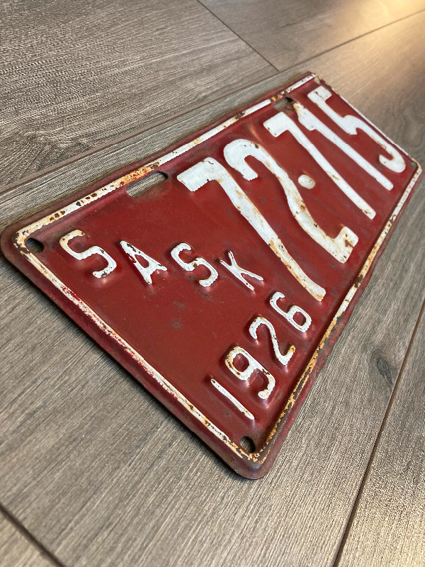1926 Saskatchewan license plate in Arts & Collectibles in Prince Albert - Image 3