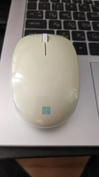 Microsoft Bluetooth Optical Mouse - random double clicks, View more