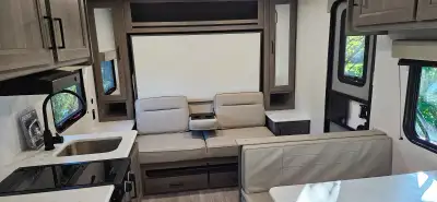 This 2025 Grand Design Transcend ONE 151A is a compact 19-foot, 4-season travel trailer perfect for...