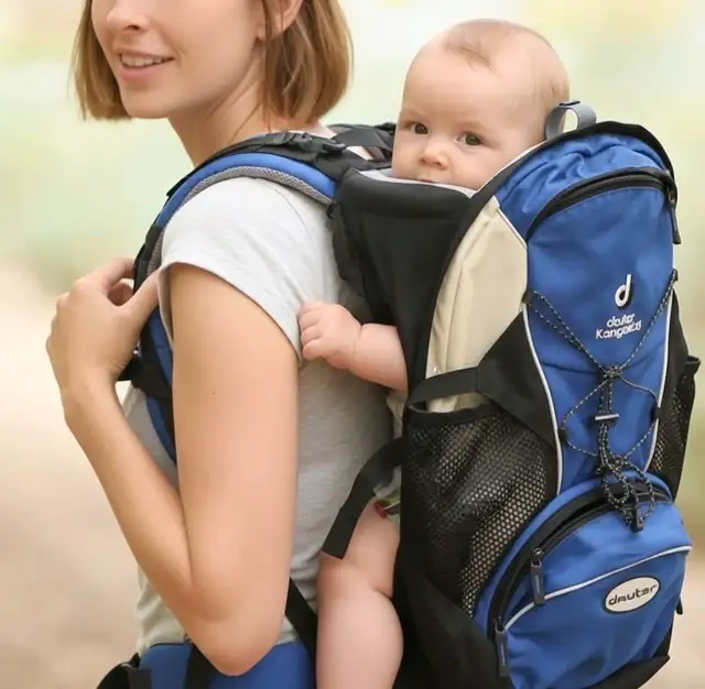 Deuter Kangakid Backpack/Child Carrier in Strollers, Carriers & Car Seats in Markham / York Region - Image 3