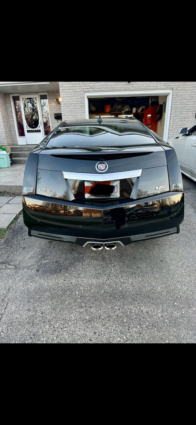 2011 cts-v coupe 6sp standard in Cars & Trucks in Woodstock - Image 4