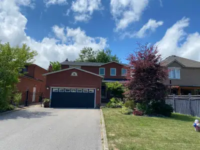 Beautiful 4-Bed, 3.5-Bath Home with Over 3,500 Sq. Ft. of Living Space on a Quiet Cul-De-Sac!Enjoy 2...