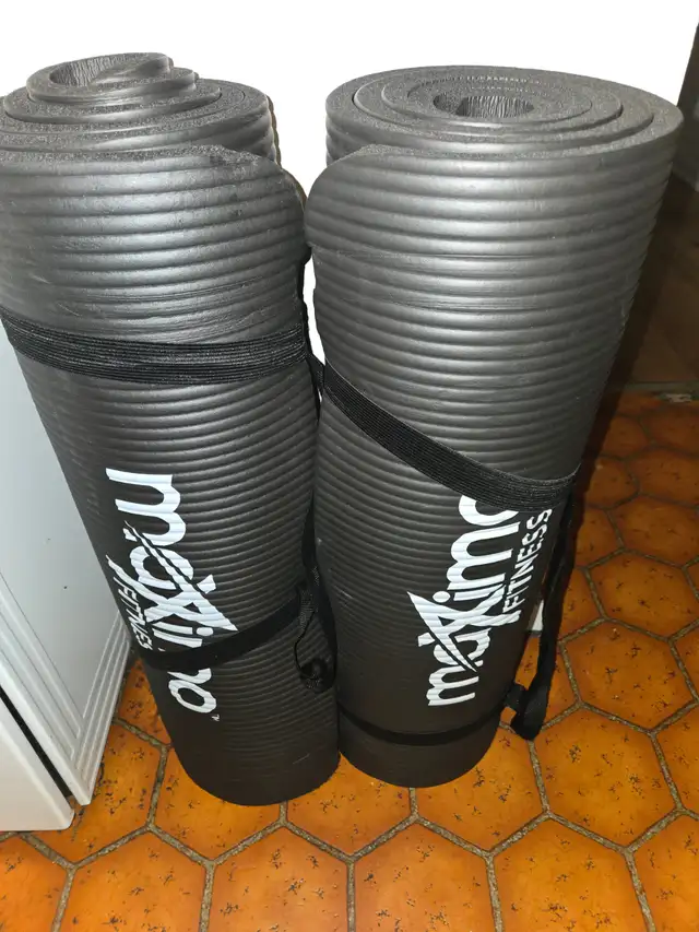 Fundraiser sale to help a chronically ill family.63893274775554120