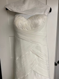 Beautiful Pronovias Wedding Dress - Size 10