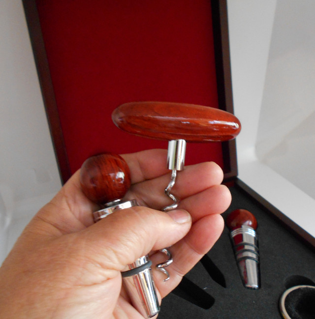 Wine Bottle Opener Set in Gift Box, Drip Rings, Corks etc in Other in St. Catharines - Image 4