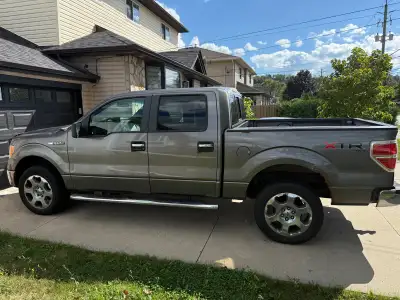 2010 Ford F-150 XTR V8 5.4 Used for winter and comes with winter tires. Good work truck selling as I...
