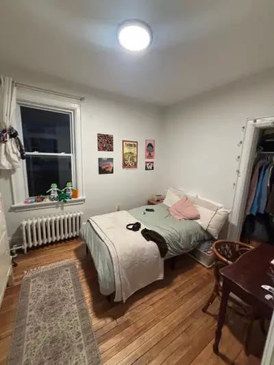 1 bedroom available in a shared 4 bedroom house. All utilities included in rent, 5 minute walk from...