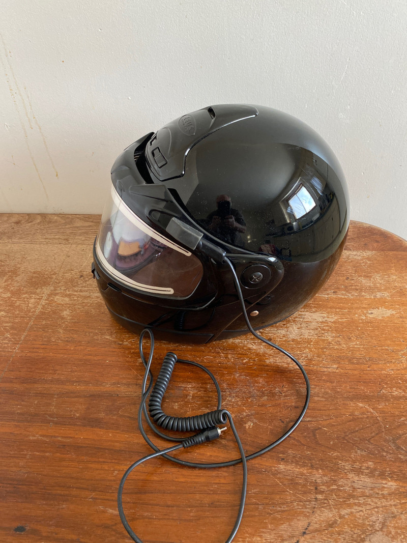 ZEUS Snowmobile Helmut size M/L with Heated Visor/cord Snowmobiles