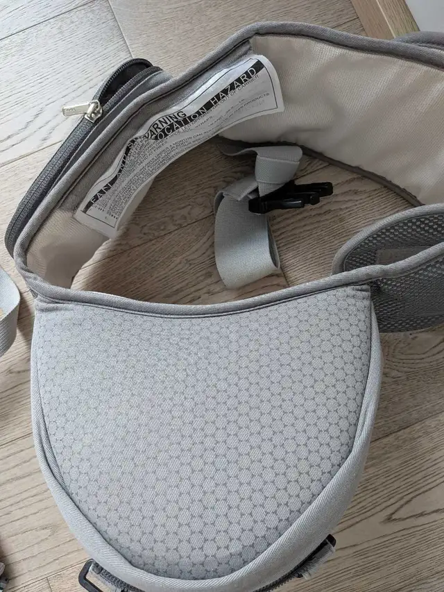 Bebamour Baby Carrier with Hip Seat in Strollers, Carriers & Car Seats in Mississauga / Peel Region - Image 4