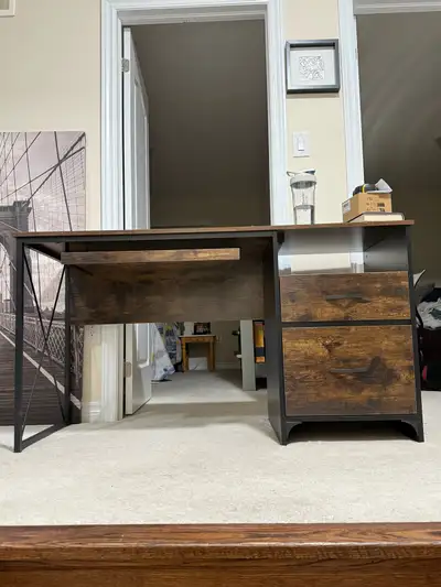 BRAND NEW DESK FOR SALE, View more