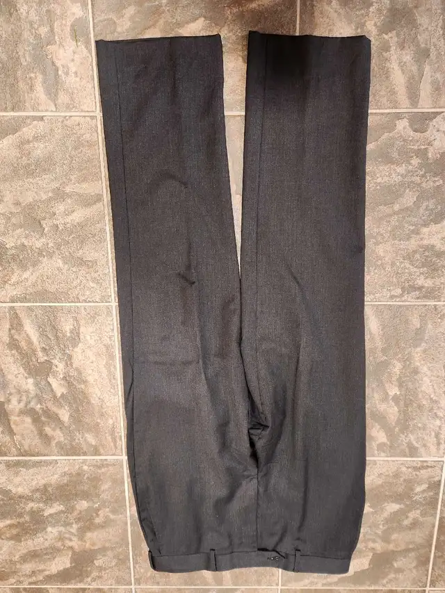 Mens 3 Pairs of Dress Pants in Men's in Cambridge - Image 6