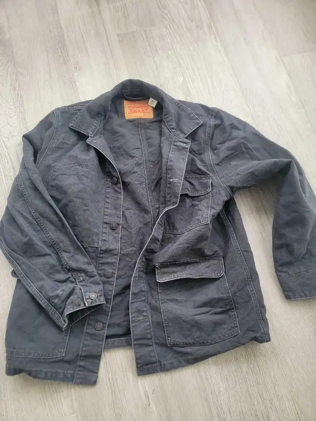 Levi jacket in Men's in Ottawa - Image 2