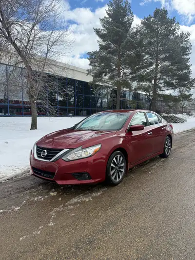 Selling our 2017 Nissan Altima SV Vehicle is loaded with plenty of options like the following, heate...