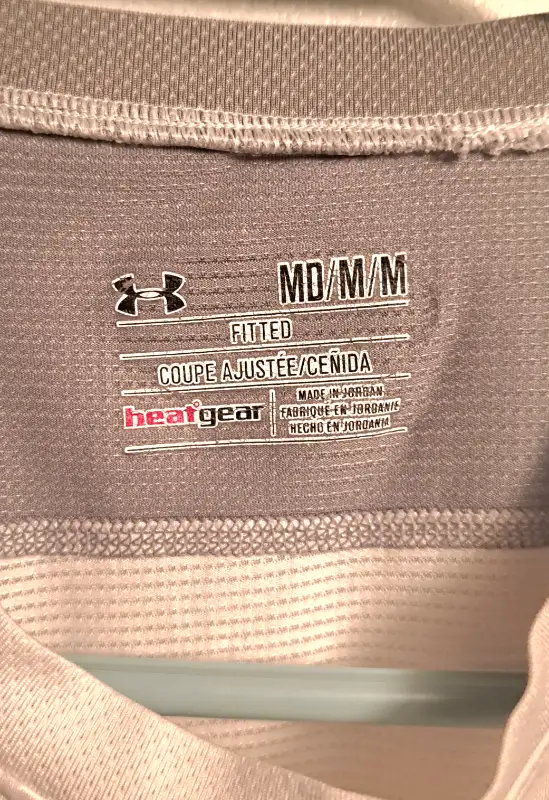 Under Armour Fitted HeatGear White Workout Shirt (MEDIUM)62865711920643122