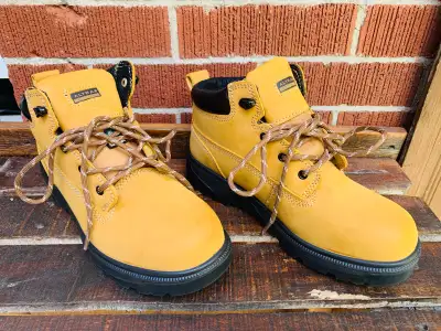 ALTRA Industrial Women BOOTS size 9.5, View more