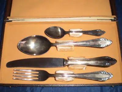 Rostfrei Solingen (German) Silver Plated (Grade 90) Cutlery Place Setting, Boxed Roger Bros Silver P...