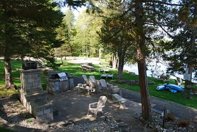Wolfe Springs Resort, Wolfe Lake, Westport, Villa 1 Lakeside in Ontario in Canada - Image 4