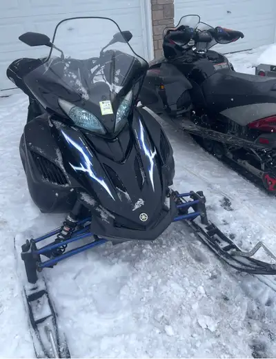 2008 Yamaha vector, 4 stroke, heated grips, reverse, electric start, has removable jack seat for rid...