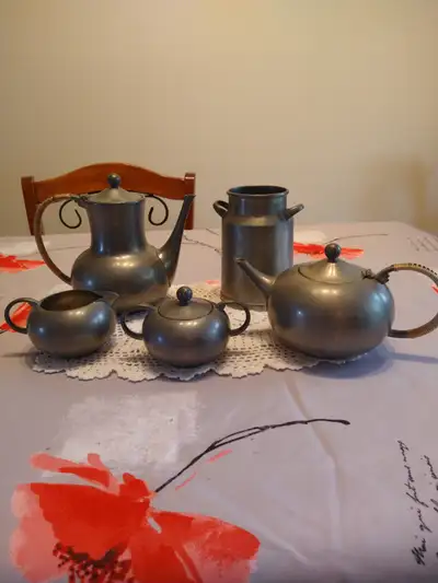 SERVICE A CAFÉ EN ÉTAIN, View more