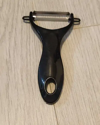 Black Peeler , View more