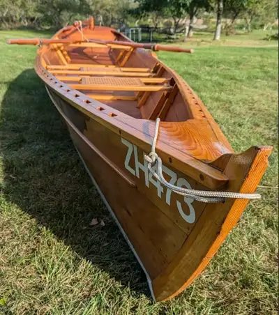 Sharpie skiff designed by John Redmond Built in 1997, always stored indoors Perfect condition, all b...