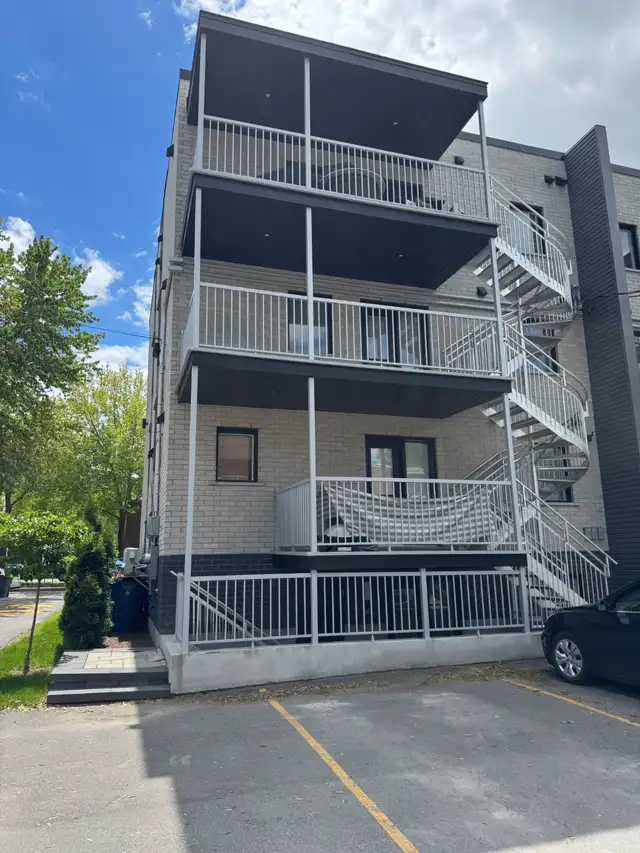 LUXUEUX  5 1/2  À LOUER À MONTRÉAL-EST in Long Term Rentals in City of Montréal - Image 11