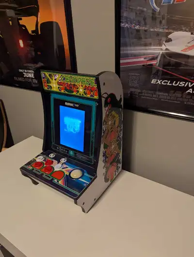 Arcade 1up countercade. have original box lid has about 1.5 inch tear, and have the cargo box as see...