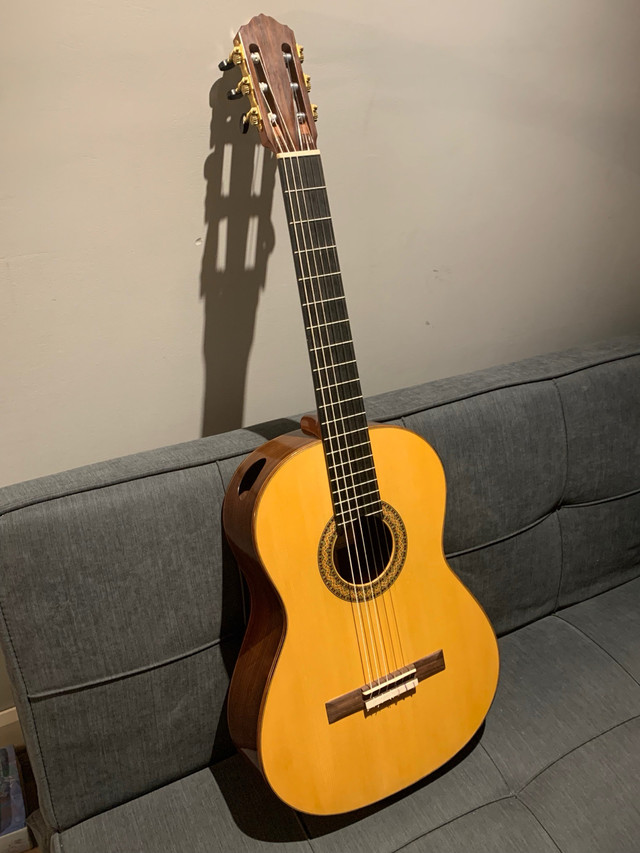 Sebastian Acevedo guitare classique 2022 - modèle concert dans Guitares  à Ville de Québec - Image 3