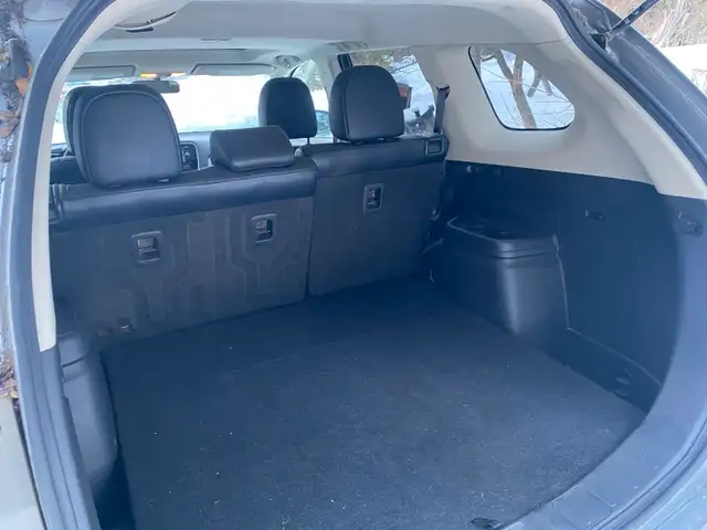 2015 Mitsubishi Outlander *certified in Cars & Trucks in Napanee - Image 9