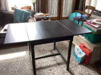 Gate leg table with drawer