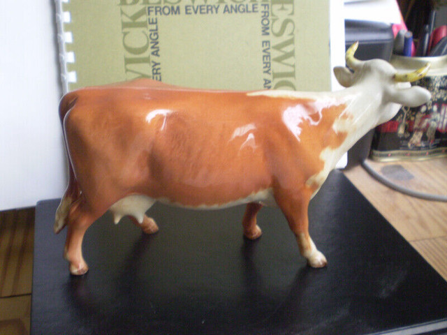 Beswick Farm Animal Figurine - " Hereford Cow " - #948 - in Arts & Collectibles in Kitchener / Waterloo - Image 3