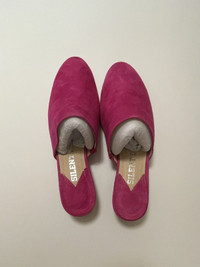 Brand New Anthropologie Silent D Anoup Bright Pink Suede Slides