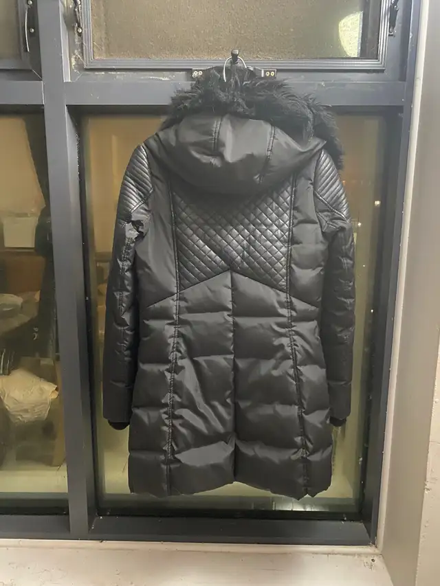 Women’s winter jacket for sale!! in Women's - Tops & Outerwear in Ottawa - Image 3