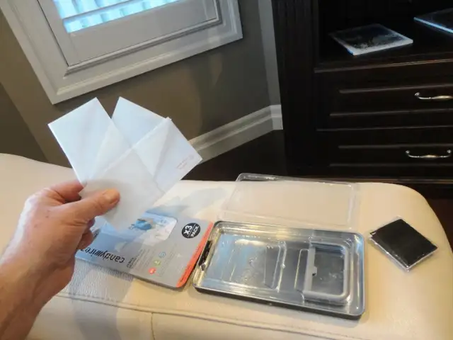 New Candywirez HD Tempered Glass IPhone 6 to 8 Screen Protectors in Cell Phone Accessories in Kitchener / Waterloo - Image 4