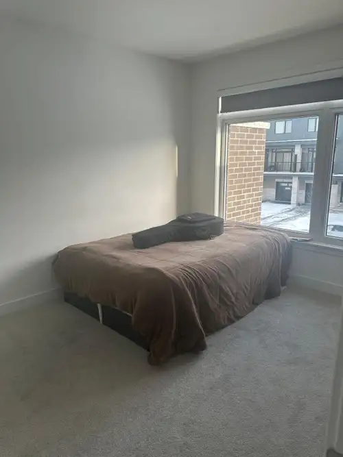 Very clean rooms in Ottawa airport guesthouse . Fully furnished and located in Findlay Creek area at...